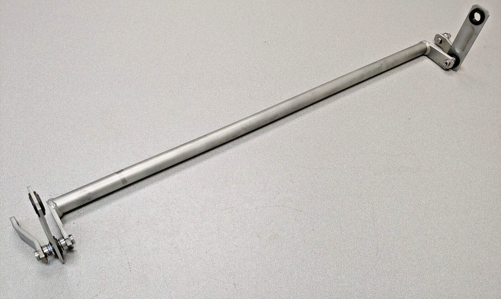 VERY NICE USED ORIGINAL PORSCHE 924 924S 944 HEADLIGHT CROSSBAR LINK ASSEMBLY