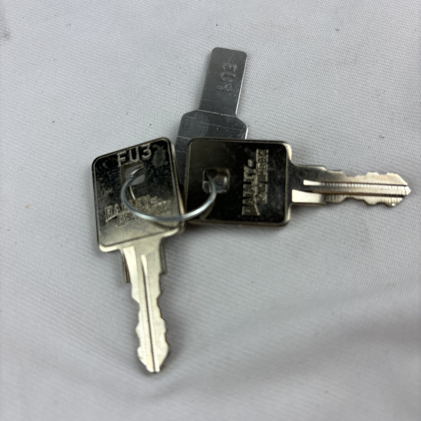 HARLEY-DAVIDSON GENUINE BARREL KEYS 71452-91A CODE FU3