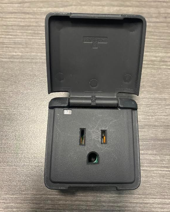 2020-2023 Silverado 2500HD Sierra 2500HD Power Outlet Receptacle 120v84581301 2020-2023 Silverado 2500HD Sierra 2500HD Power Outlet Receptacle 120v84581301