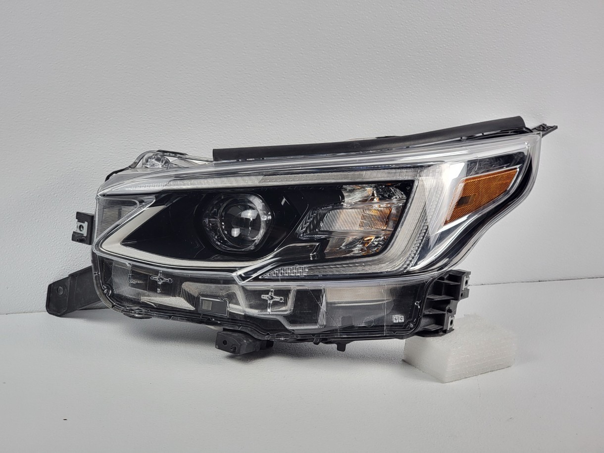 NICE 2020-2022 SUBARU LEGACY OUTBACK #26 LEFT DRIVER CHROME LED HEADLIGHT OEM