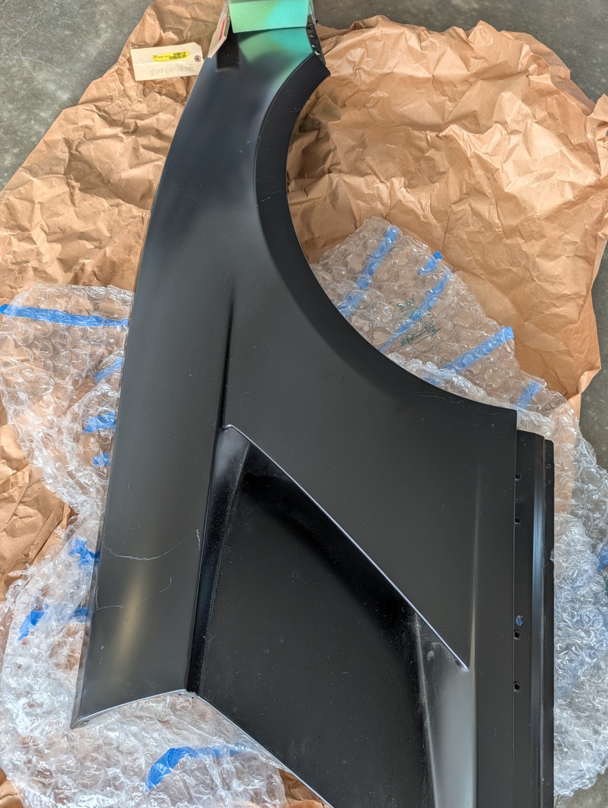 LAMBORGHINI GALLARDO SPYDER DRIVER LEFT SIDE QUARTER PANEL REAR OEM 407809603 LAMBORGHINI GALLARDO SPYDER DRIVER LEFT SIDE QUARTER PANEL REAR OEM 407809603