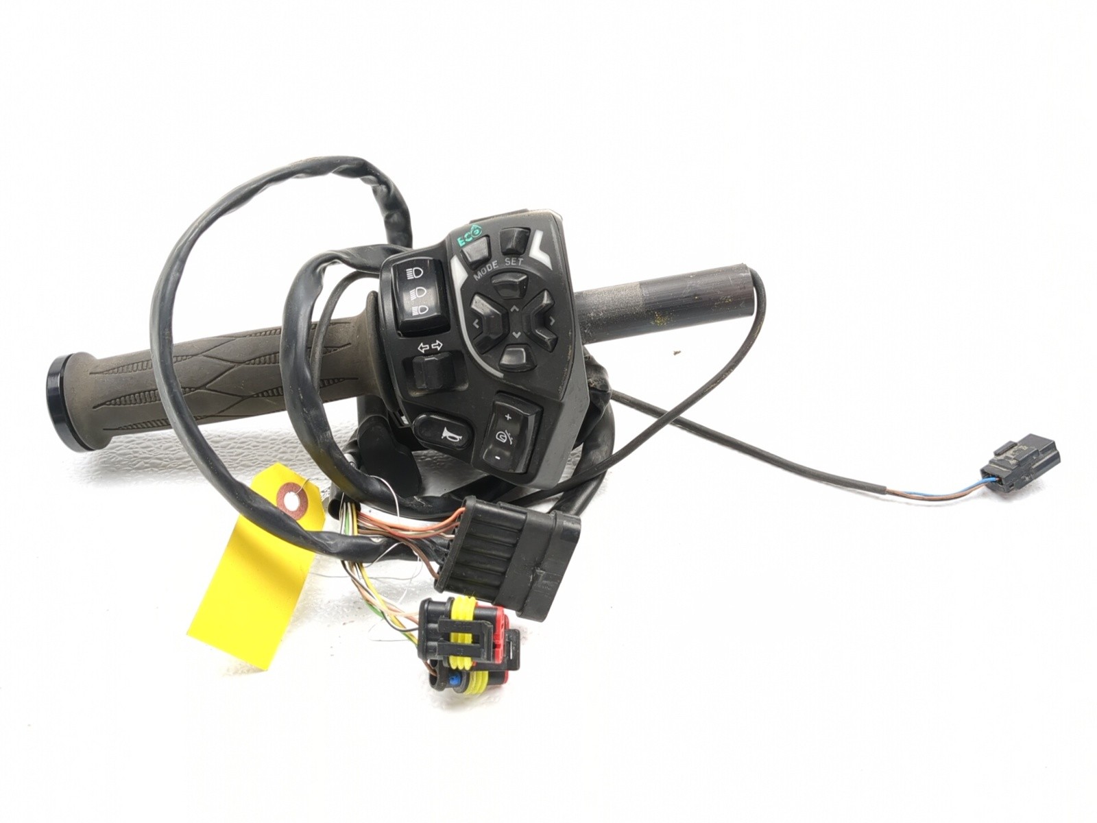 12-19 Can Am Spyder Roadster RT Front Left Handlebar Switch Button 710003918