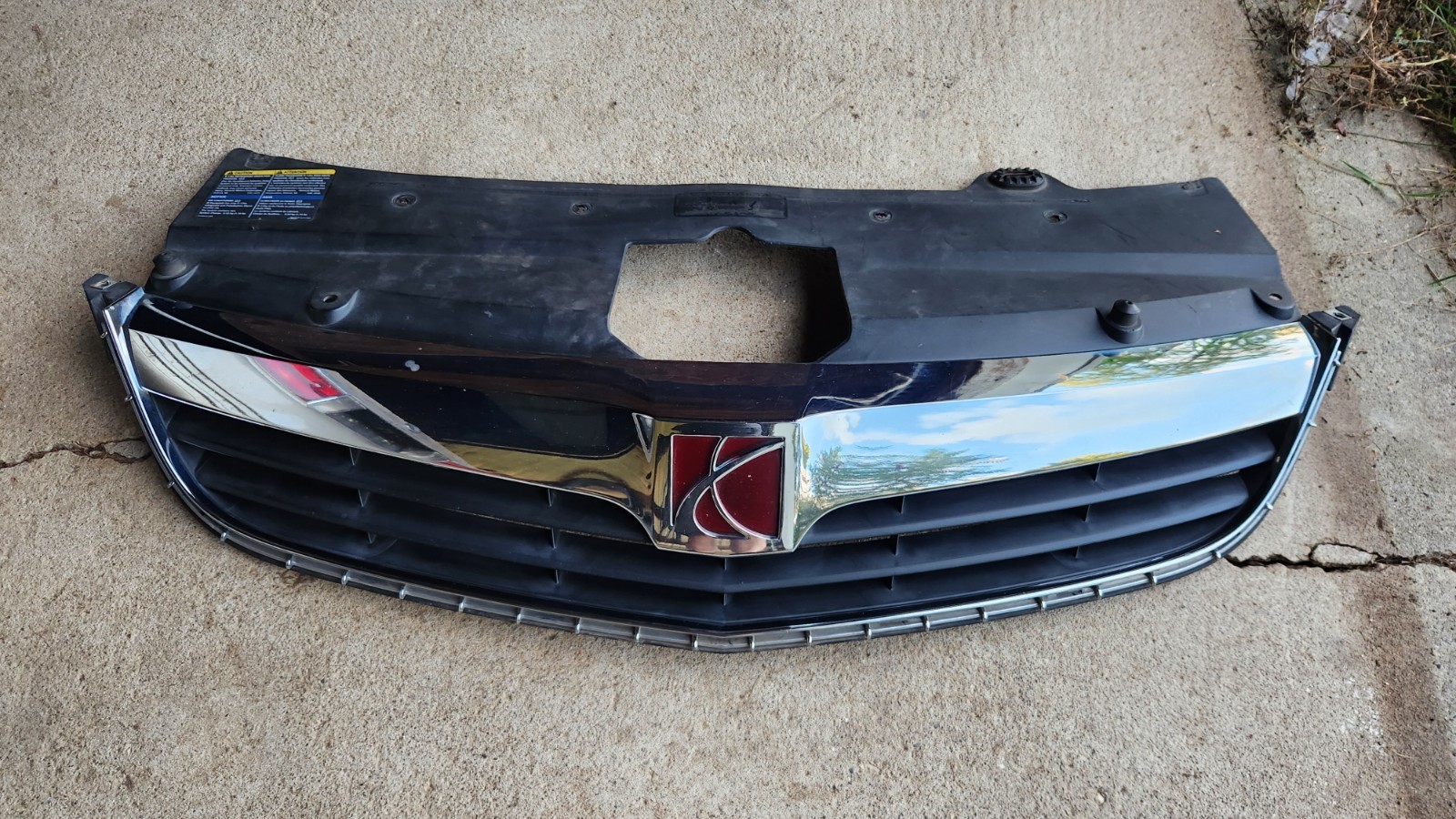 07-09 SATURN AURA FRONT UPPER GRILLE GRILL CHROME OEM 07-09 SATURN AURA FRONT UPPER GRILLE GRILL CHROME OEM
