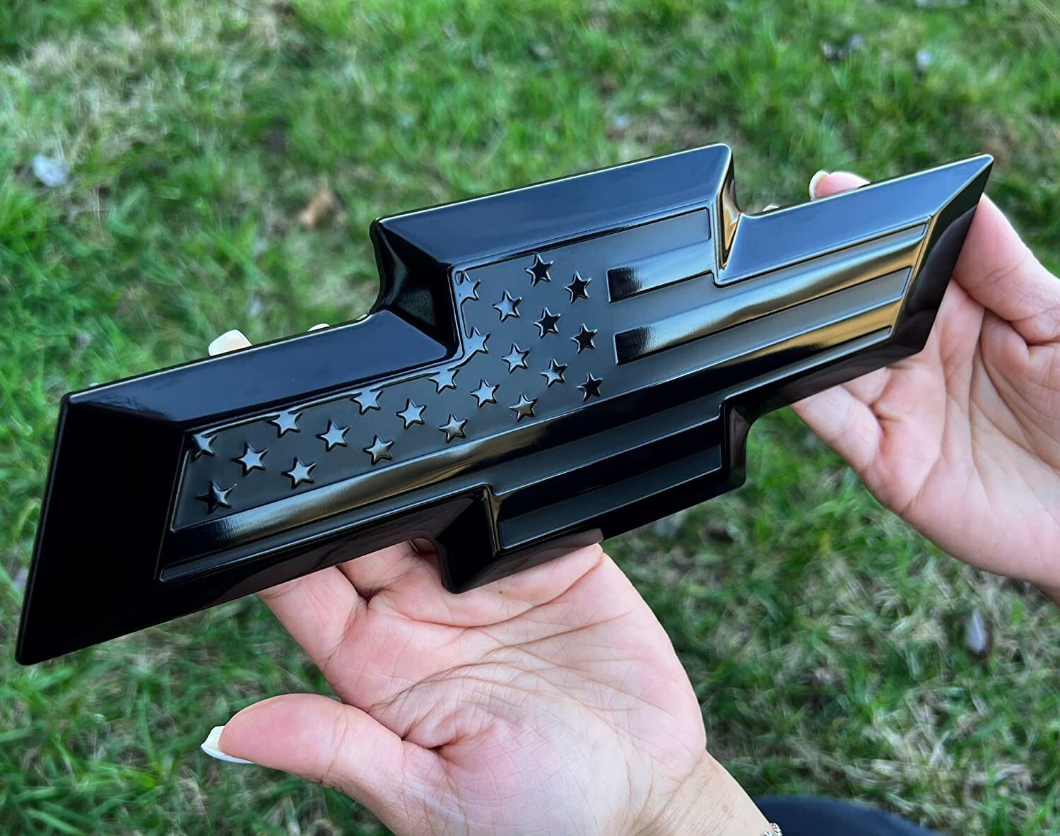 Front Bowtie Overlay Metal Flag Emblem for (2019, 2020, 2021 Silverado 1500) Front Bowtie Overlay Metal Flag Emblem for (2019, 2020, 2021 Silverado 1500)