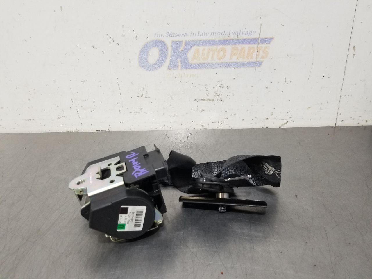 06 2006 BMW 760LI SEAT BELT RETRACTOR FRONT RIGHT PASSENGER BLACK 561148601