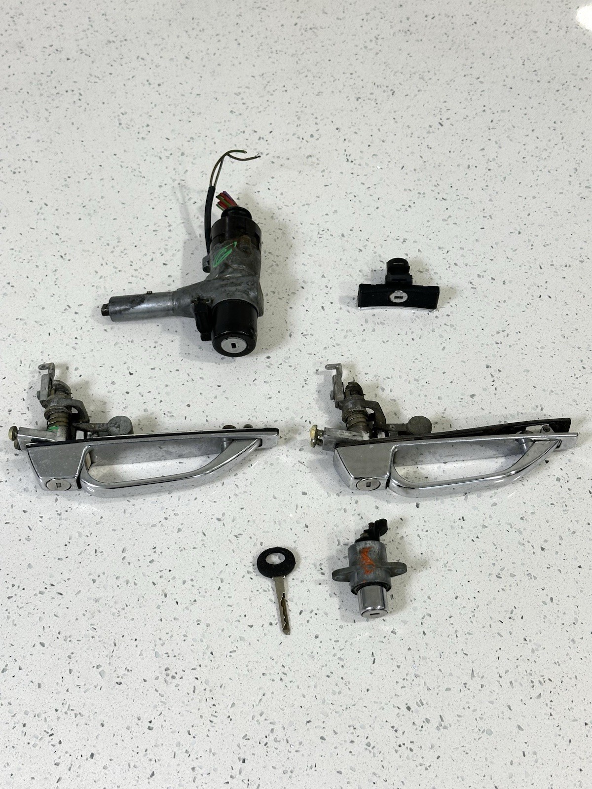 1972-1985 Mercedes R107 450SL 380sl Complete Lock Set / Ignition Door Trunk 1972-1985 Mercedes R107 450SL 380sl Complete Lock Set / Ignition Door Trunk
