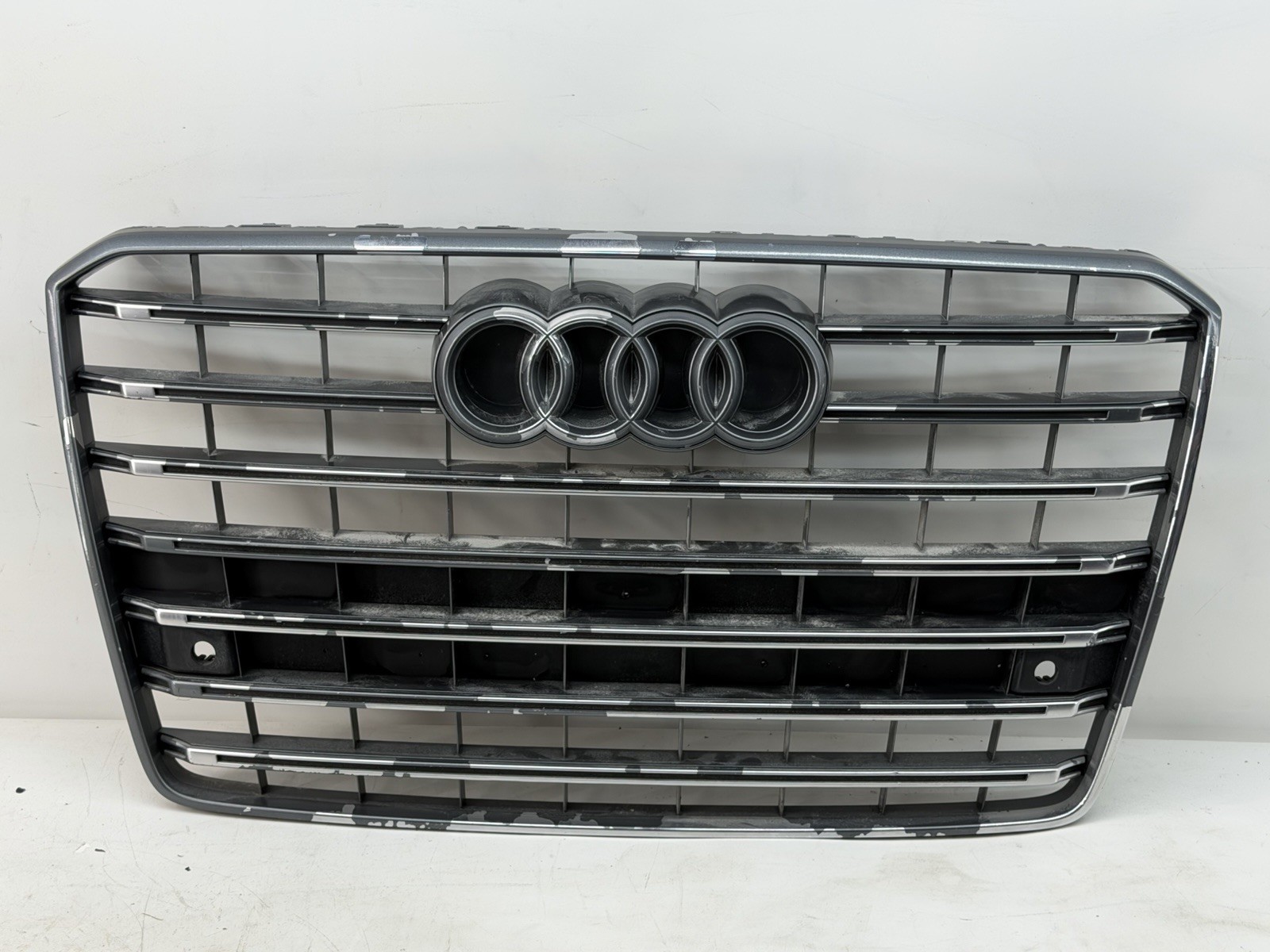 2015-2018 Audi S8 Grille Assembly - Audi (4H0-853-651-AG) 2015-2018 Audi S8 Grille Assembly - Audi (4H0-853-651-AG)