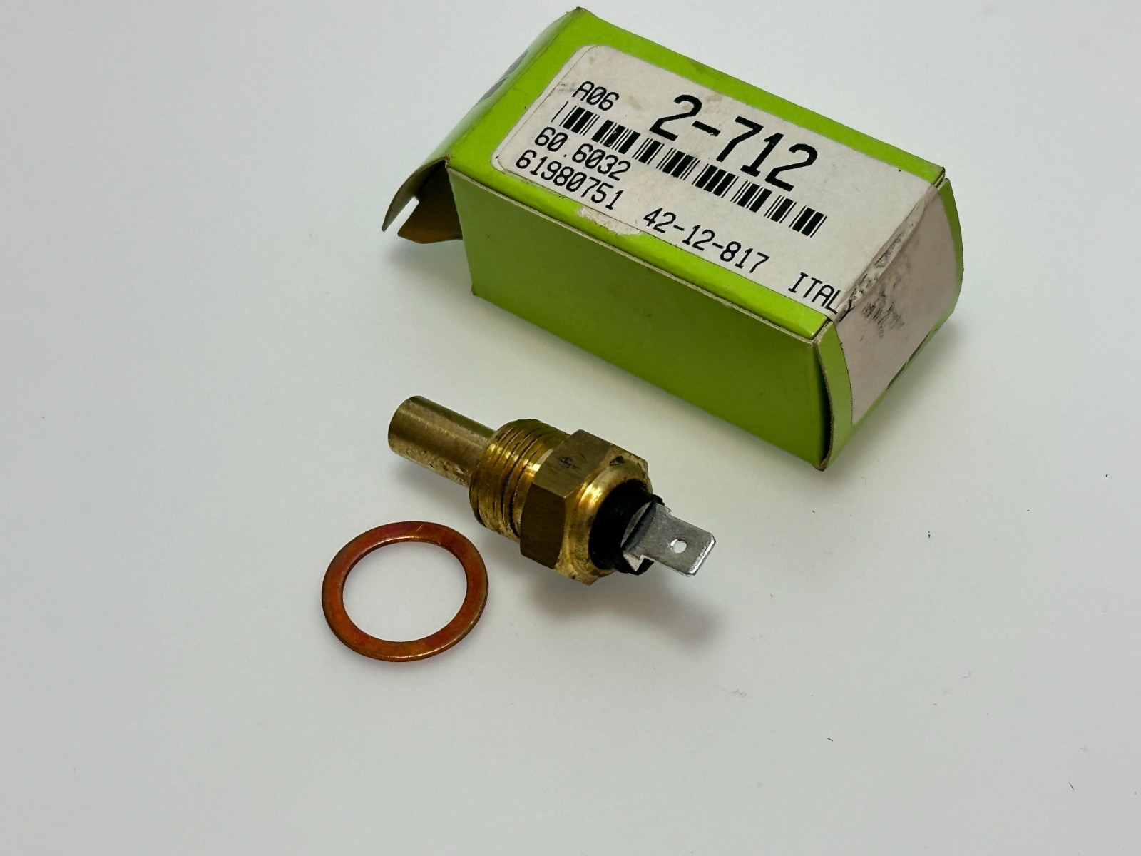 NOS 2-712 (42-12-817) Engine Coolant Temperature Sender Sensor 61980751 60 6032 NOS 2-712 (42-12-817) Engine Coolant Temperature Sender Sensor 61980751 60 6032