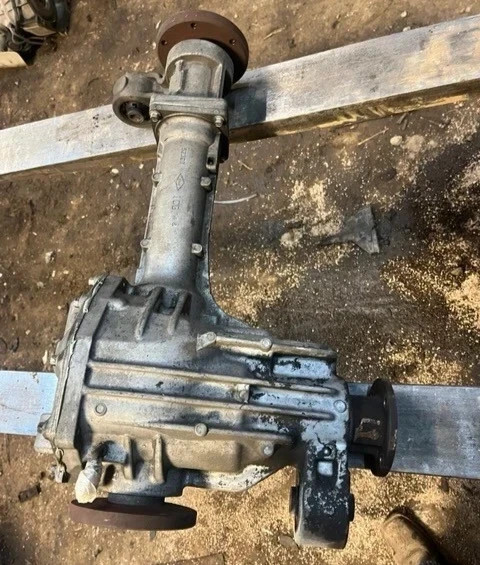2004-2014 Nissan Titan Front Axle Differential Carrier 3.357 Gear Ratio OEM