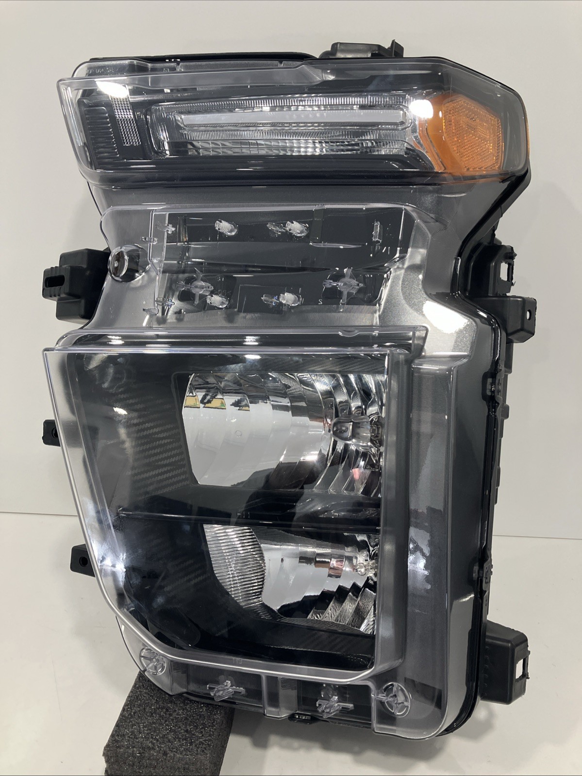 2020 - 2023 Chevrolet Silverado 2500 3500 Driver Left Halogen Headlight OEM 0303