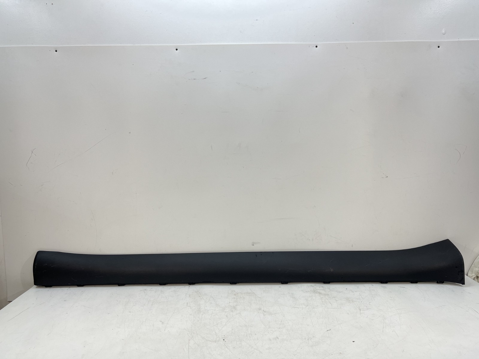 2025-2026 Tesla Model Y Juniper Left Driver Side Rocker Panel 192172600B OEM 2025-2026 Tesla Model Y Juniper Left Driver Side Rocker Panel 192172600B OEM
