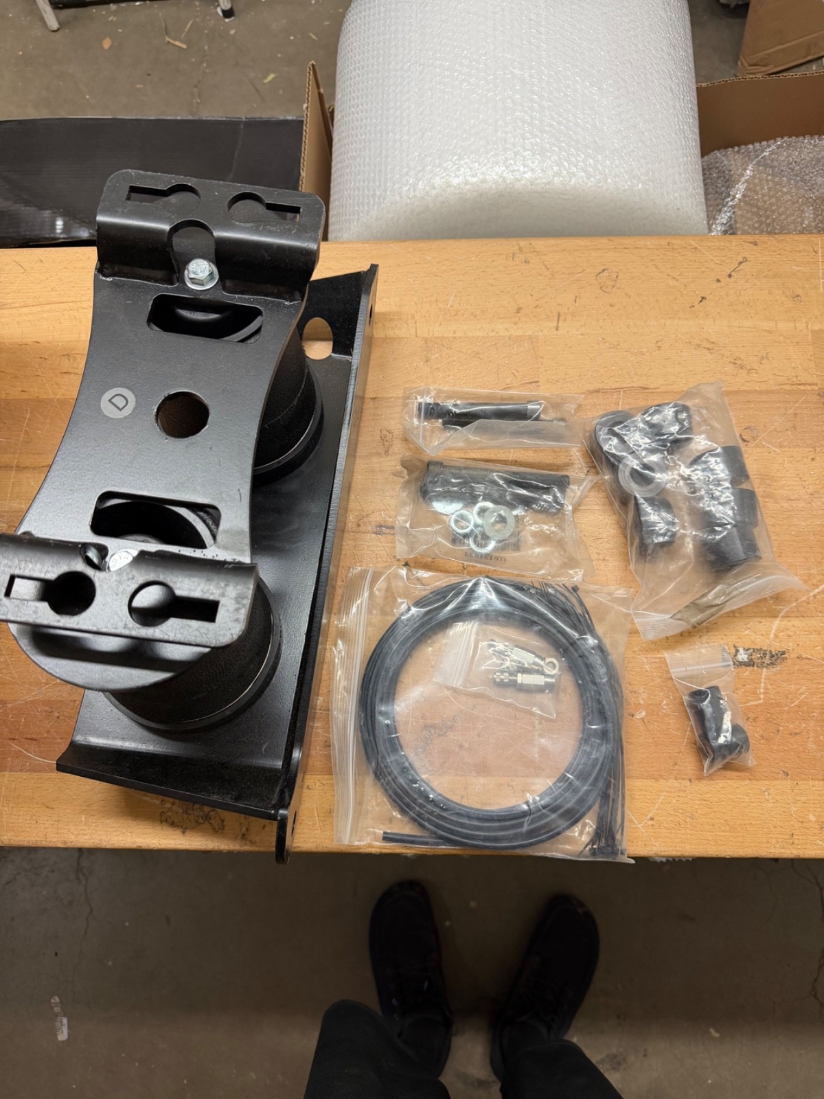 INCOMPLETE ReadyLIFT 88-23170 Leveling Helper Spring Kit for 17-22 Ford F-250 INCOMPLETE ReadyLIFT 88-23170 Leveling Helper Spring Kit for 17-22 Ford F-250