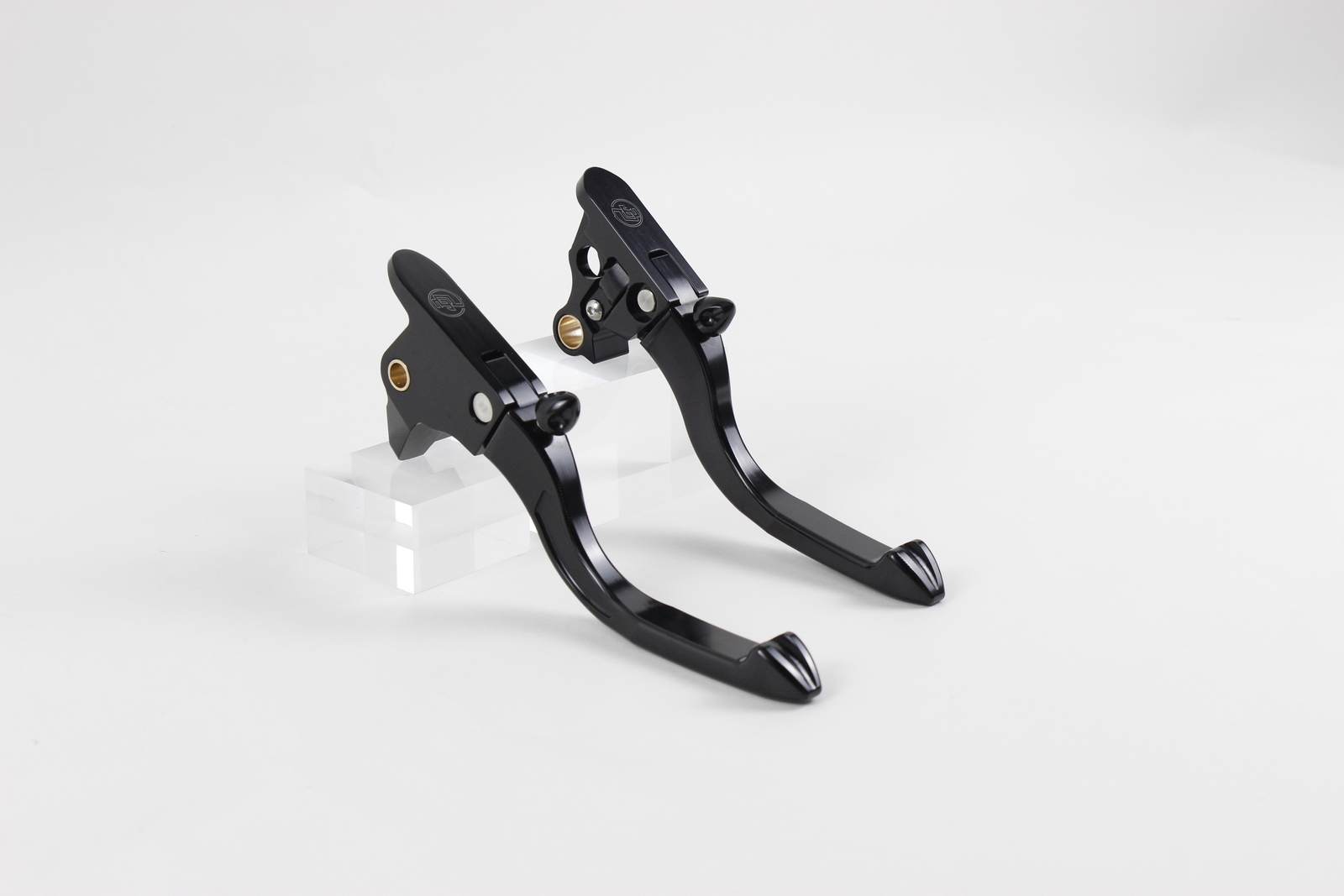 Adjustable Brake Clutch Levers for Harley 18-23 Softail Fat Boy FLSL FXLR FLSB
