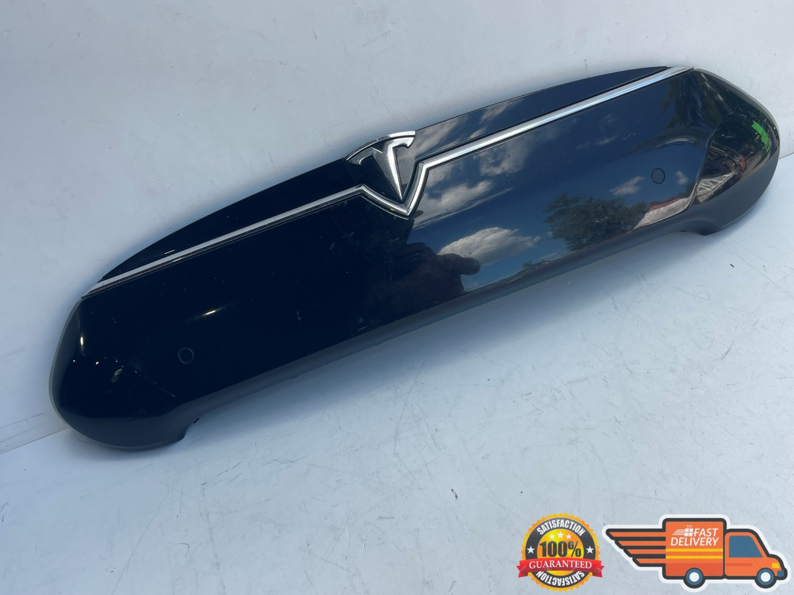 2012-2016 TESLA MODEL S FRONT BUMPER FASCIA CENTER APPLIQUE OEM 1017415-00-C