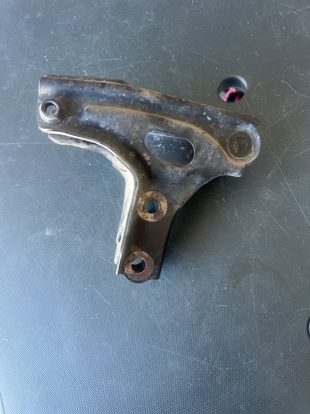 1997-2001 HONDA CRV CR-V 5-SPEED MANUAL REAR ENGINE MOUNT T BRACKET M/T SWAP OEM