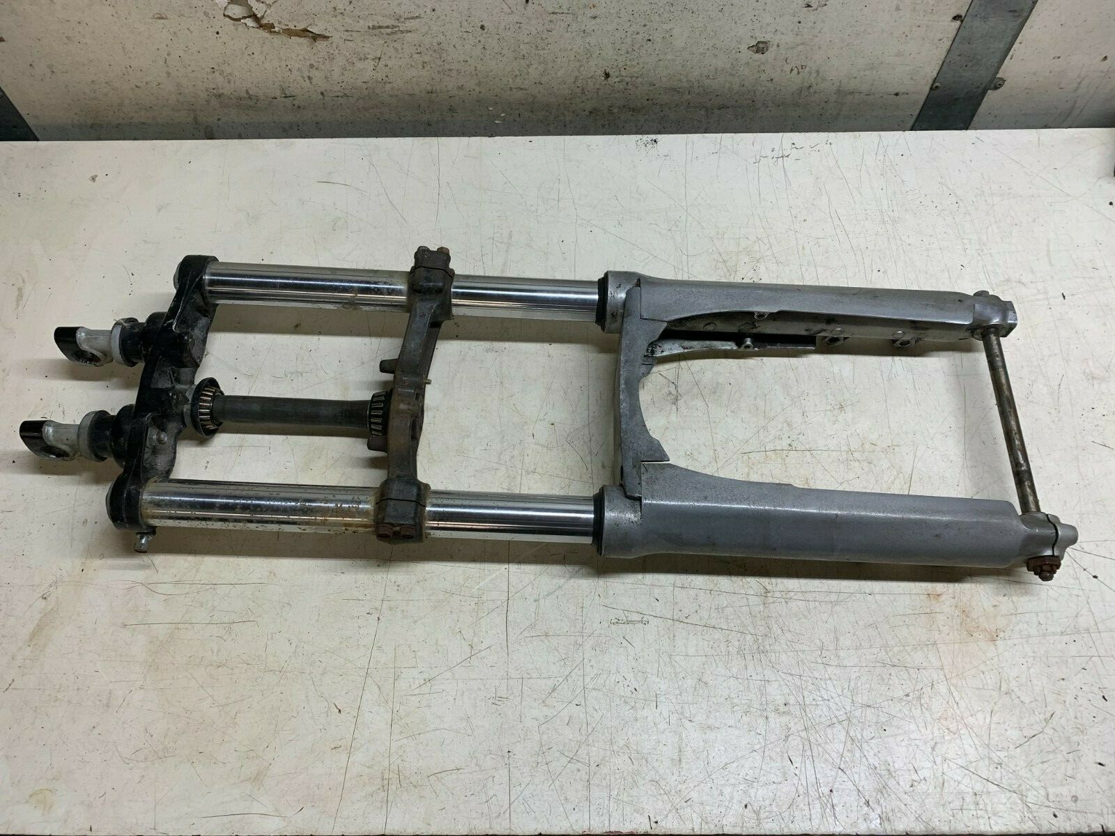 Suzuki GV1400 Cavalcade OEM Fork Assembly