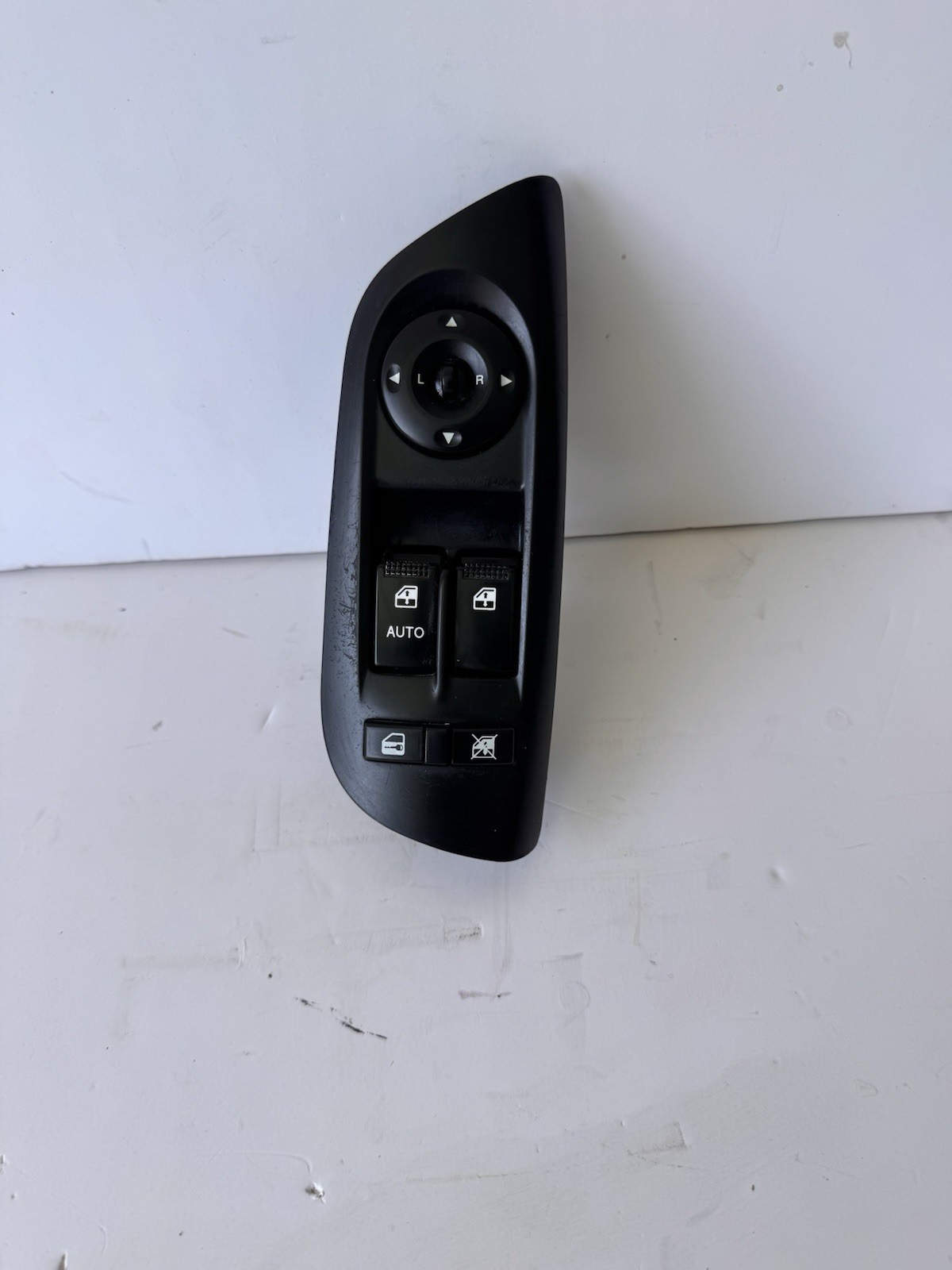 2003-2008 Hyundai Tiburon driver master power window mirror switch OEM