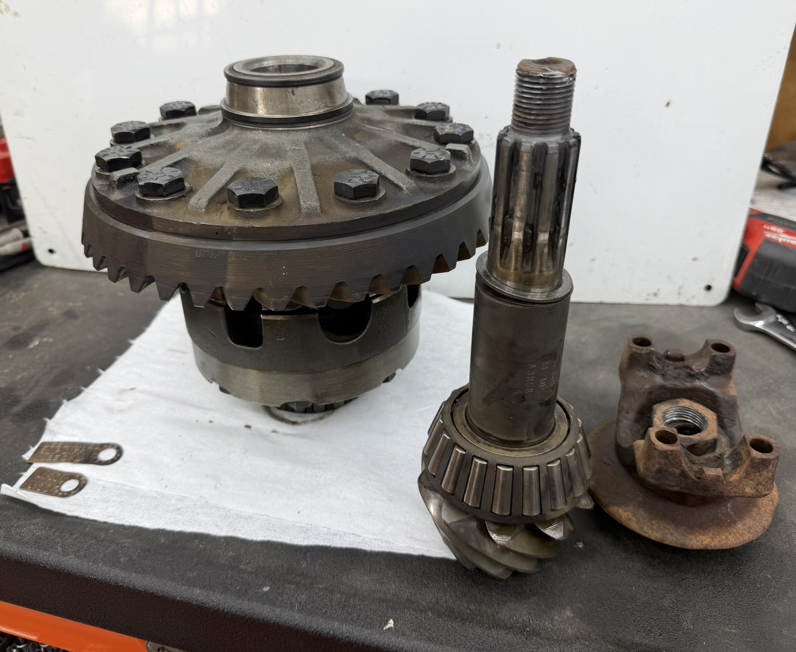 Genuine Spicer Dana 60 Power Lock 16 Spline 4.10 Powr Lok Posi 30 spline 22934X