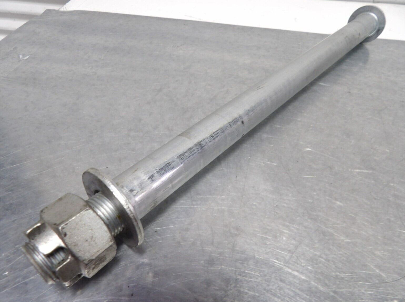 12-16 Kawasaki  Ninja EX 650 rear axle 41068-0054