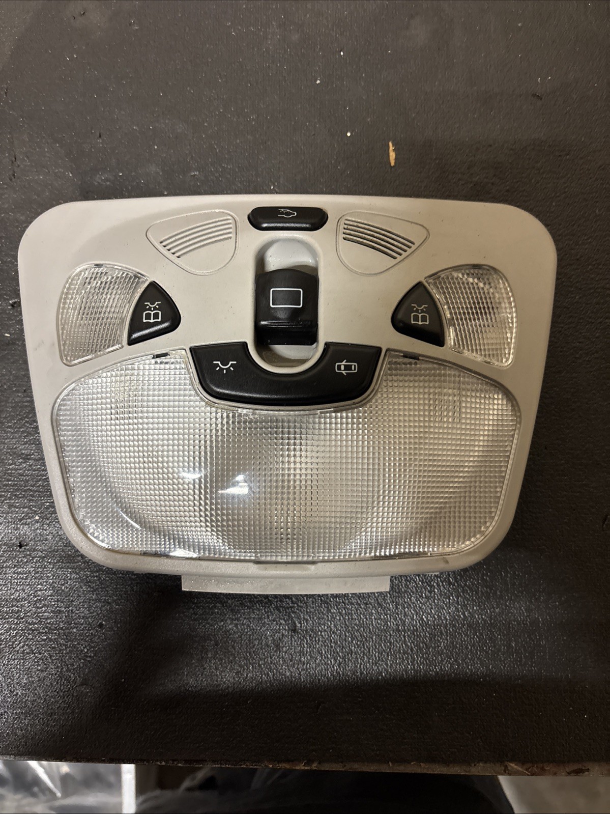 2001-2007 Mercedes Benz W203 C230 C280 C320 Overhead Dome Map Light Lamp Grey 21 2001-2007 Mercedes Benz W203 C230 C280 C320 Overhead Dome Map Light Lamp Grey 21