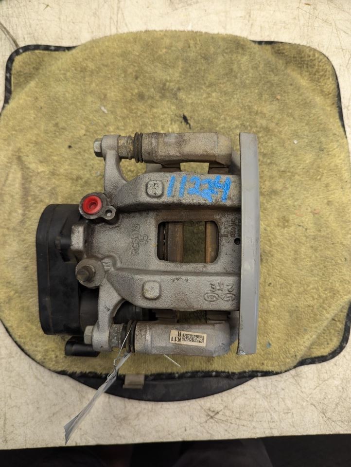 Passenger Caliper Rear Without Sport Line Fits 22-23 GV70 828664