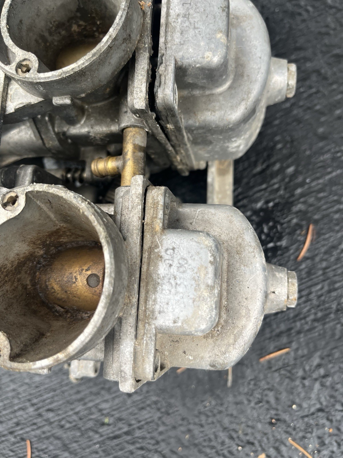 OEM Vintage Triumph 900 Series Keihin 3-Cylinder CV Carburetor Assembly