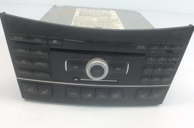2010-2011 Mercedes E Class AM FM CD Navigation Radio Player Receiver 