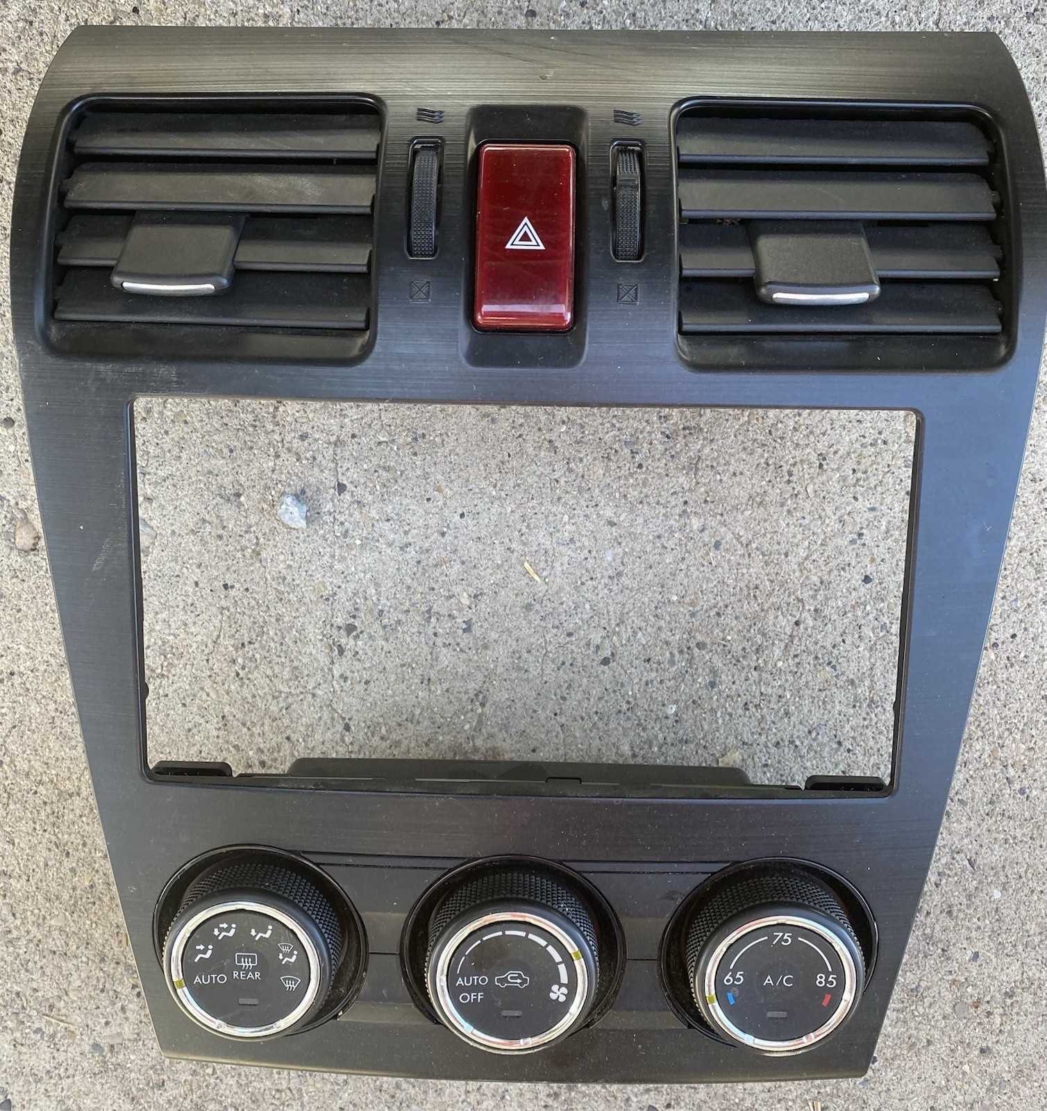 2012 2013 Subaru Impreza XV Crosstrek A/C Heater Climate Control 72311FJ130 OEM 2012 2013 Subaru Impreza XV Crosstrek A/C Heater Climate Control 72311FJ130 OEM