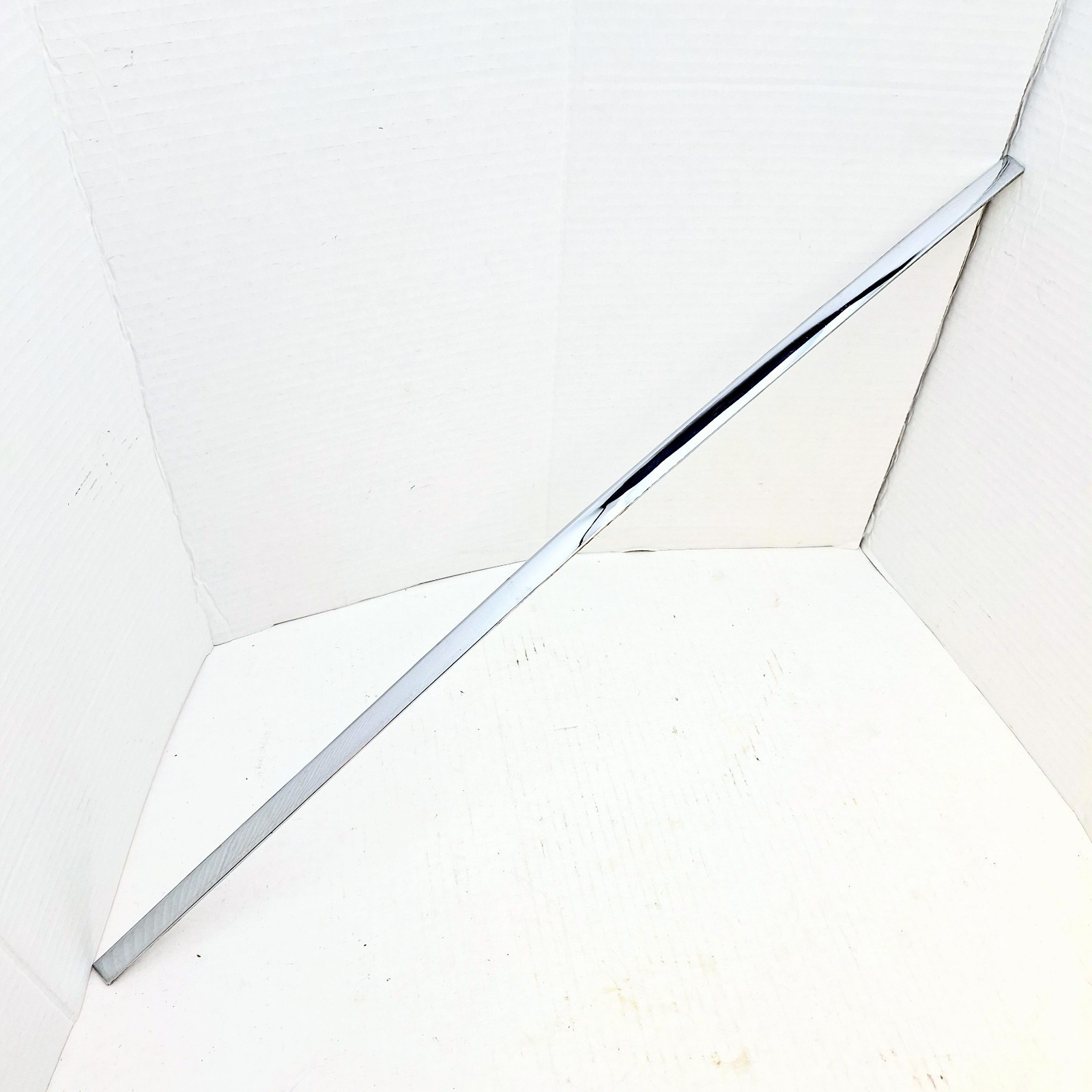 1966-67 FORD FALCON REAR QUARTER SIDE MOULDING TRIM RH CHROME ORIGINAL OEM 1966-67 FORD FALCON REAR QUARTER SIDE MOULDING TRIM RH CHROME ORIGINAL OEM