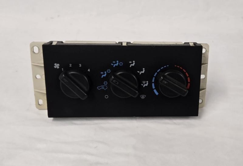 1999-2001 Jeep Cherokee Heater AC Temperature Climate Control OEM