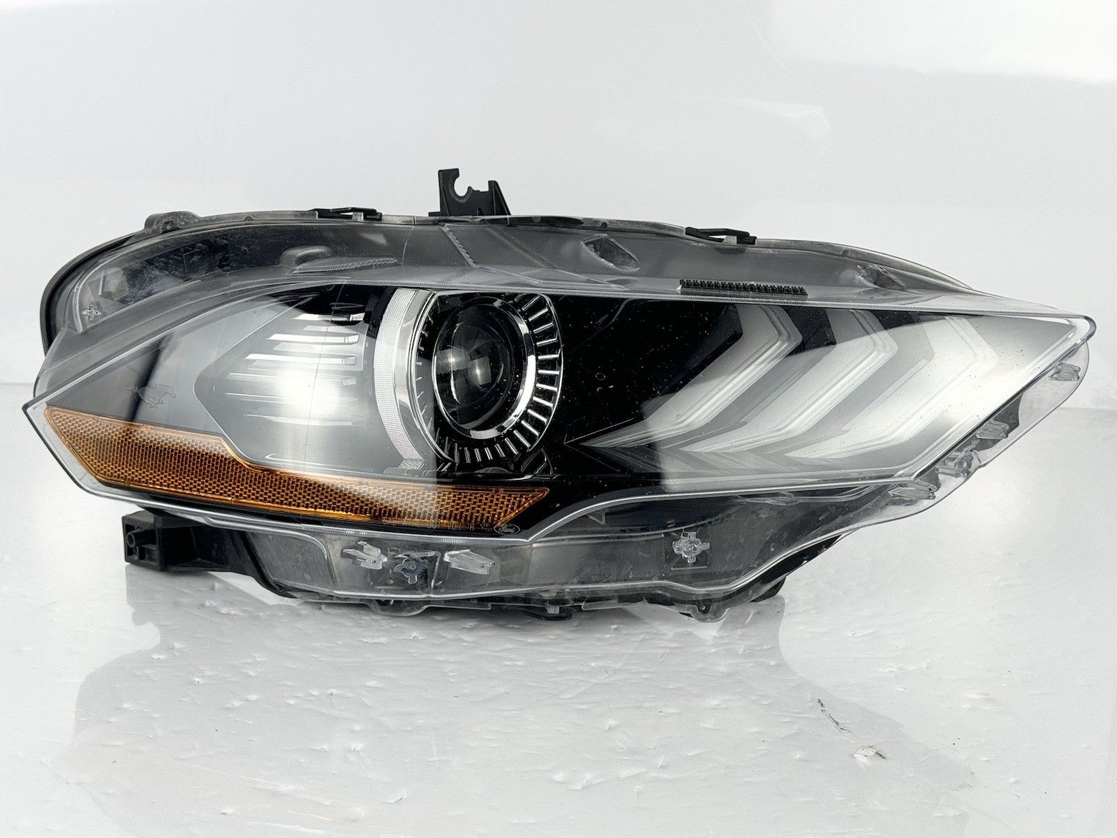 2018-2023 Ford Mustang LED Headlight Right Side RH OEM 2018-2023 Ford Mustang LED Headlight Right Side RH OEM
