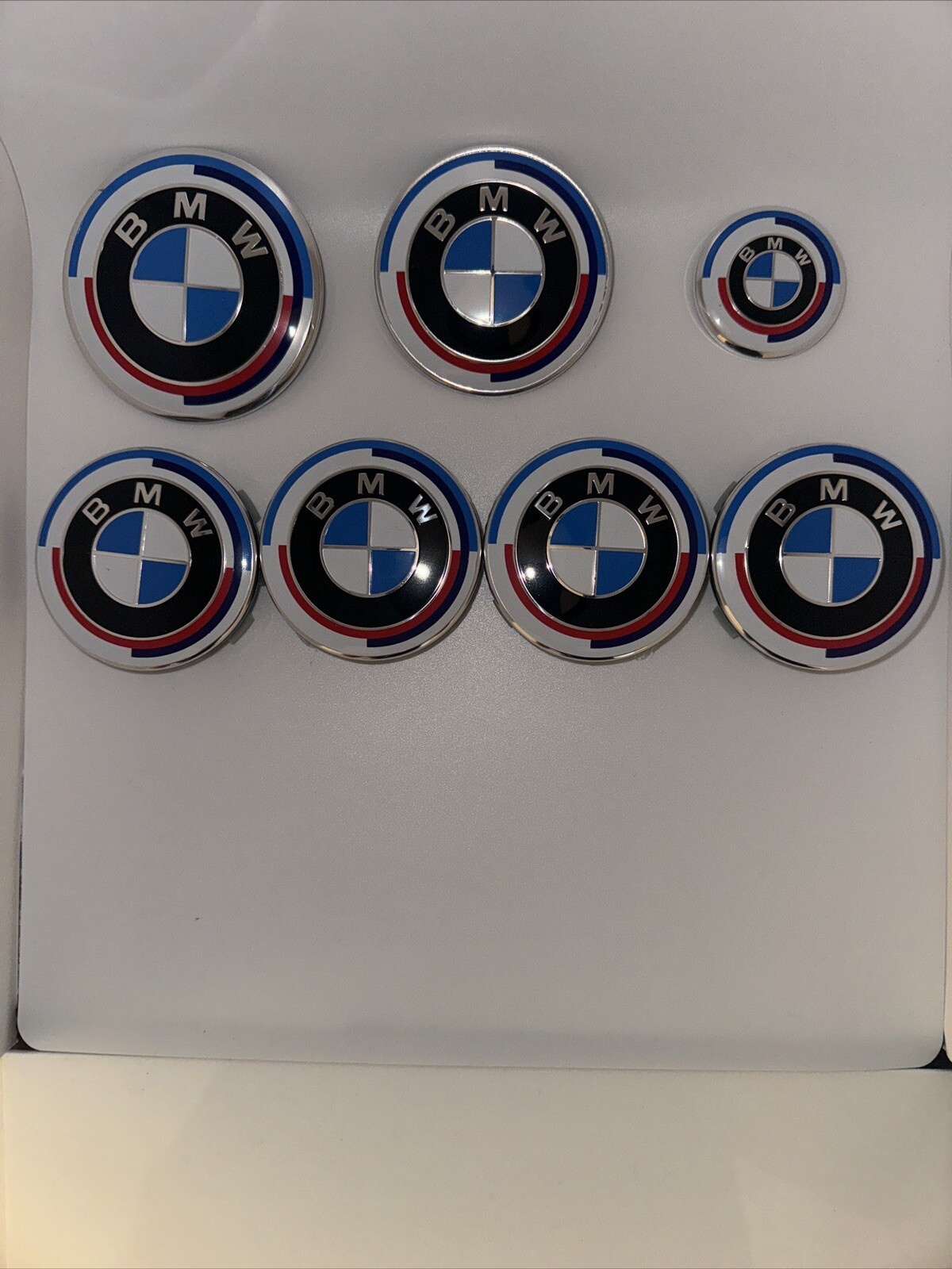 （7x）New BMW 50th Anniversary Emblem Centre Caps Badges Set 82mm 74mm 68mm 45mm