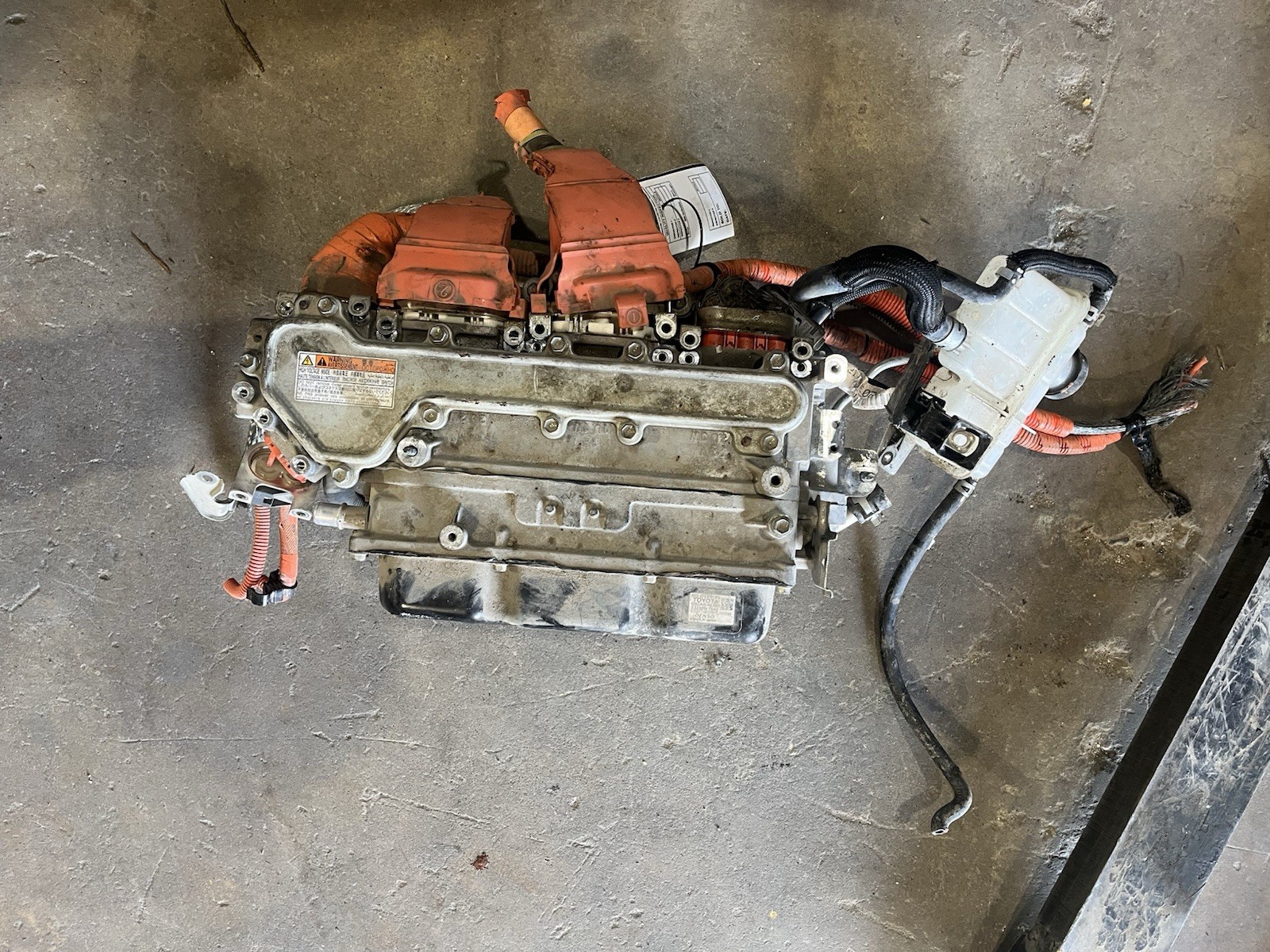 17 18 19 TOYOTA HIGHLANDER Converter/inverter/charger HYBRID *LOCAL PICKUP*