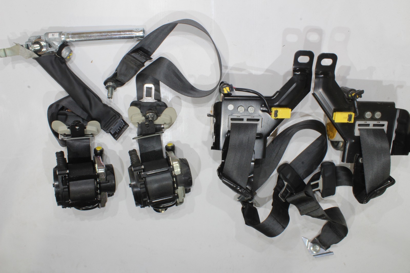 20 2021 2022 2023 2024 SUBARU LEGACY FRONT AND REAR SEATBELT SET - BLACK OEM