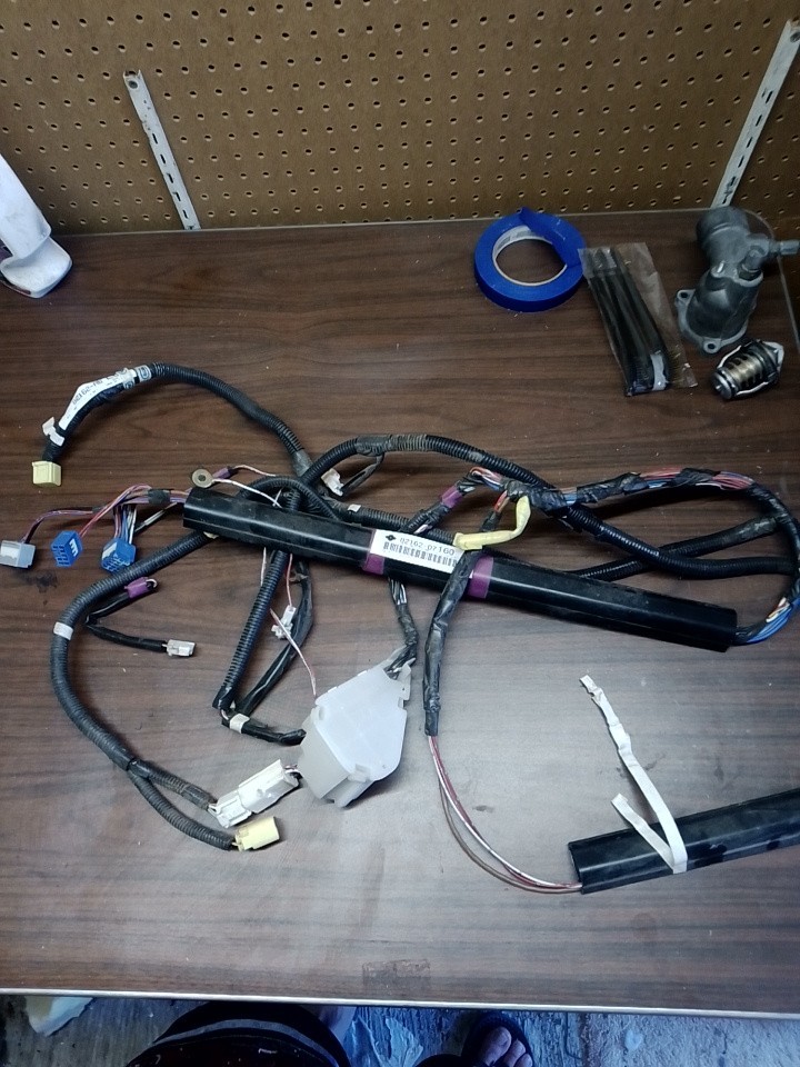 1998-1999 Toyota Avalon Floor Wiring Harness #2 82162-07160