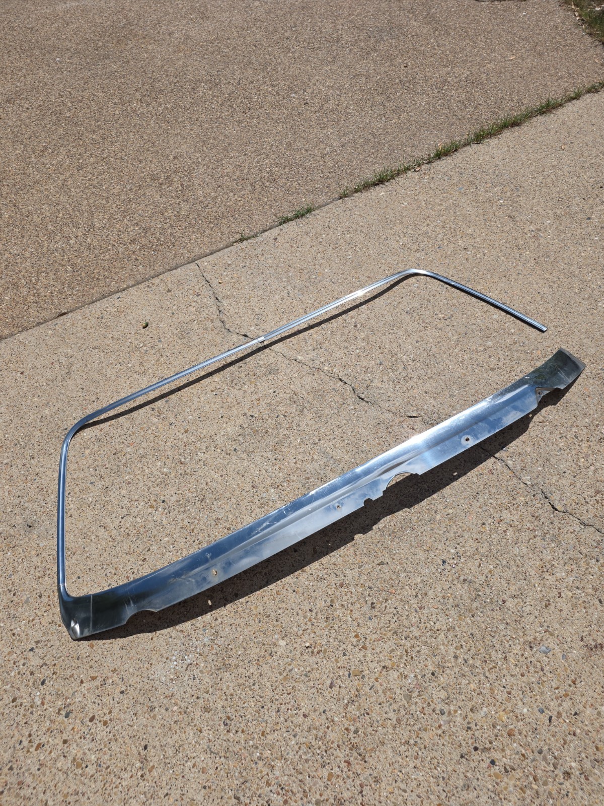1971-1974 Dodge Charger Windshield Molding OEM 1971-1974 Dodge Charger Windshield Molding OEM