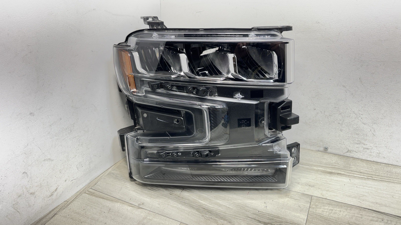🔥2019-2021 Chevy Silverado 1500 Right Side LED Headlight OEM