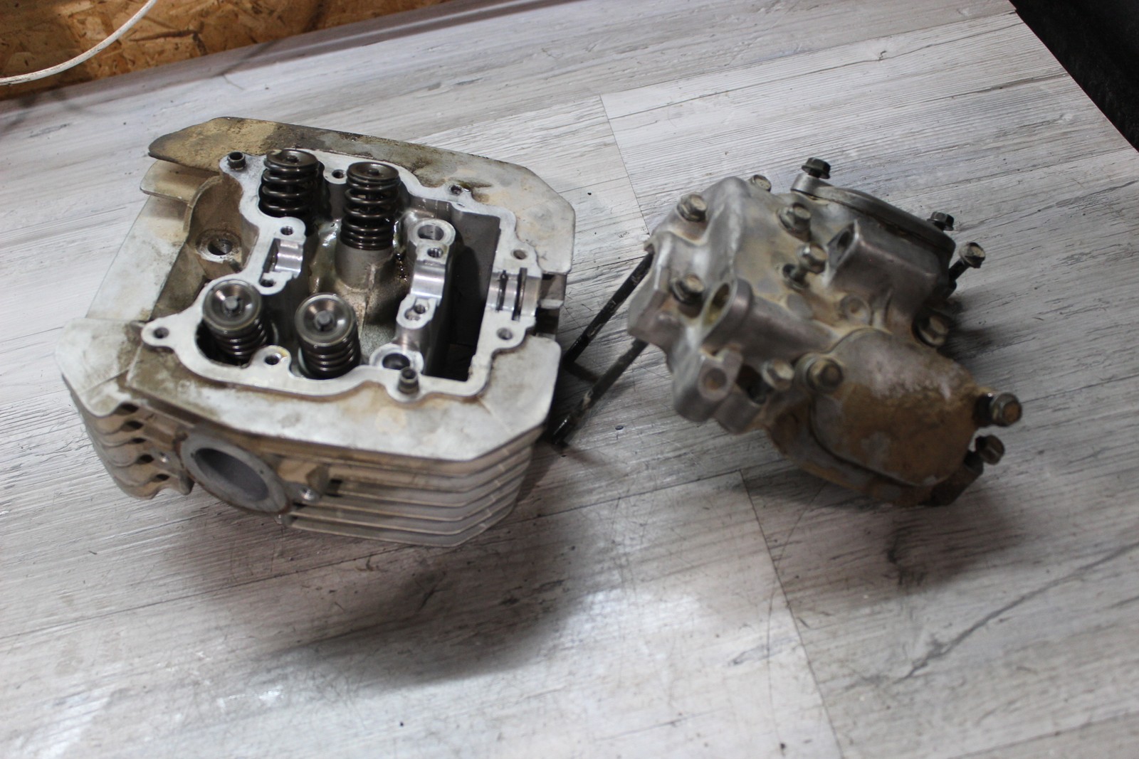 2002-2024 Suzuki Eiger 400 KingQuad Cylinder Head Valves Cover 11100-27H00 GOOD