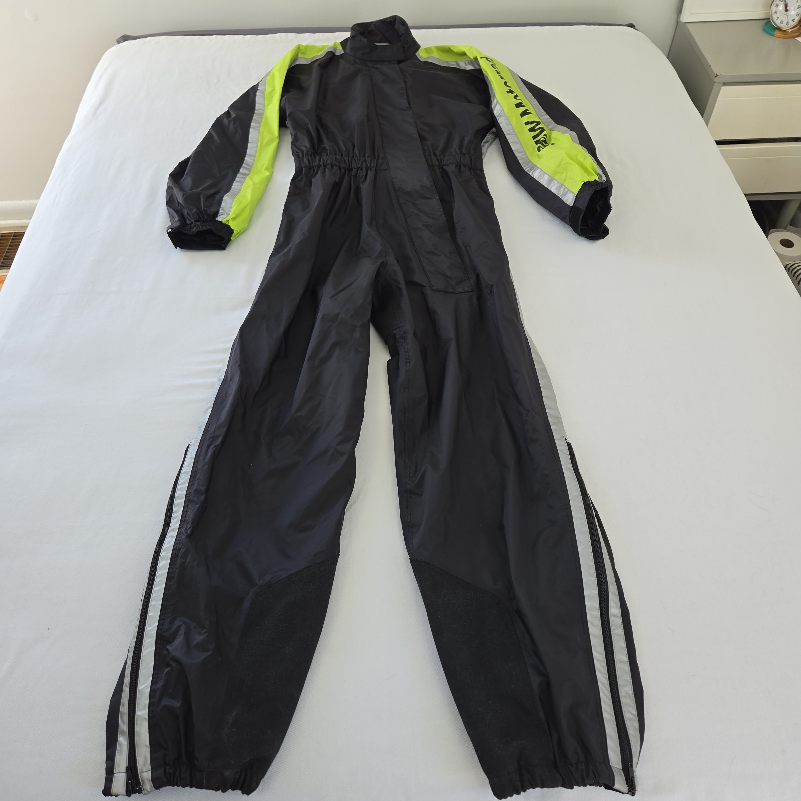 BMW Motorrad Rain Suit One-Piece Black Neon XL Waterproof Motorcycle Jumpsuit BMW Motorrad Rain Suit One-Piece Black Neon XL Waterproof Motorcycle Jumpsuit
