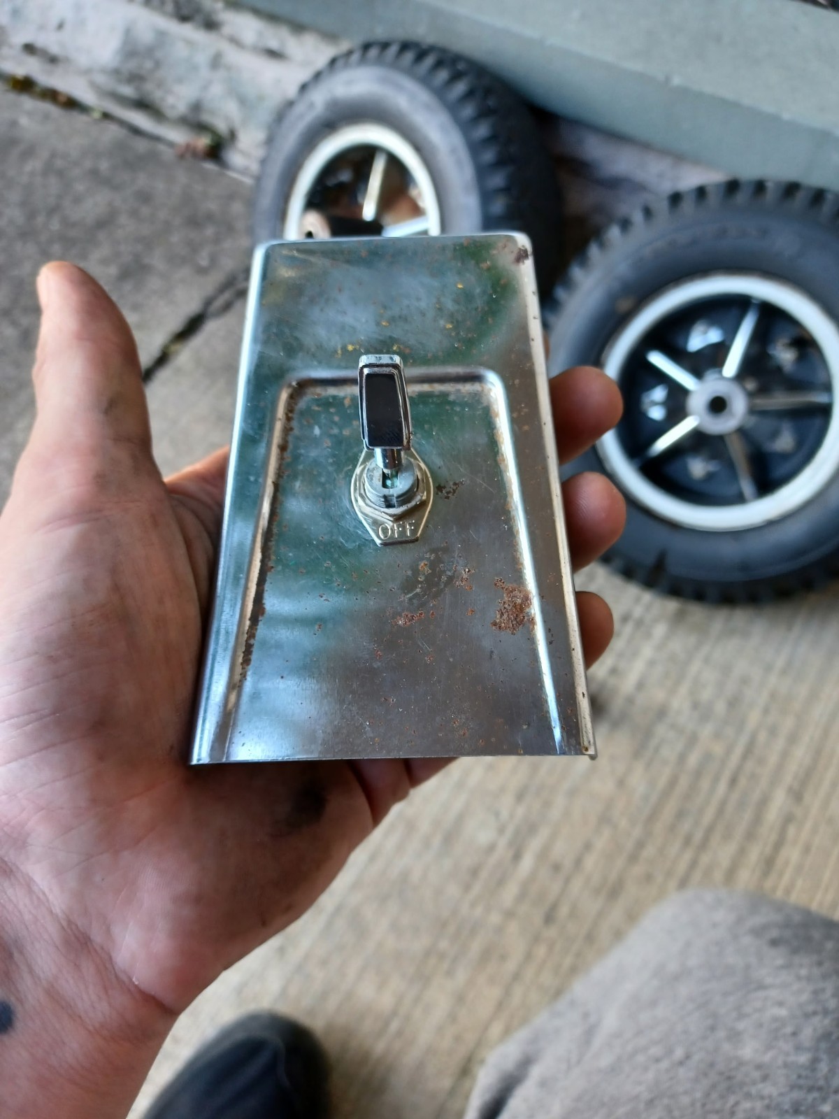 vintage cat muskin mini bike power switch plate on off plate 350SS 400X