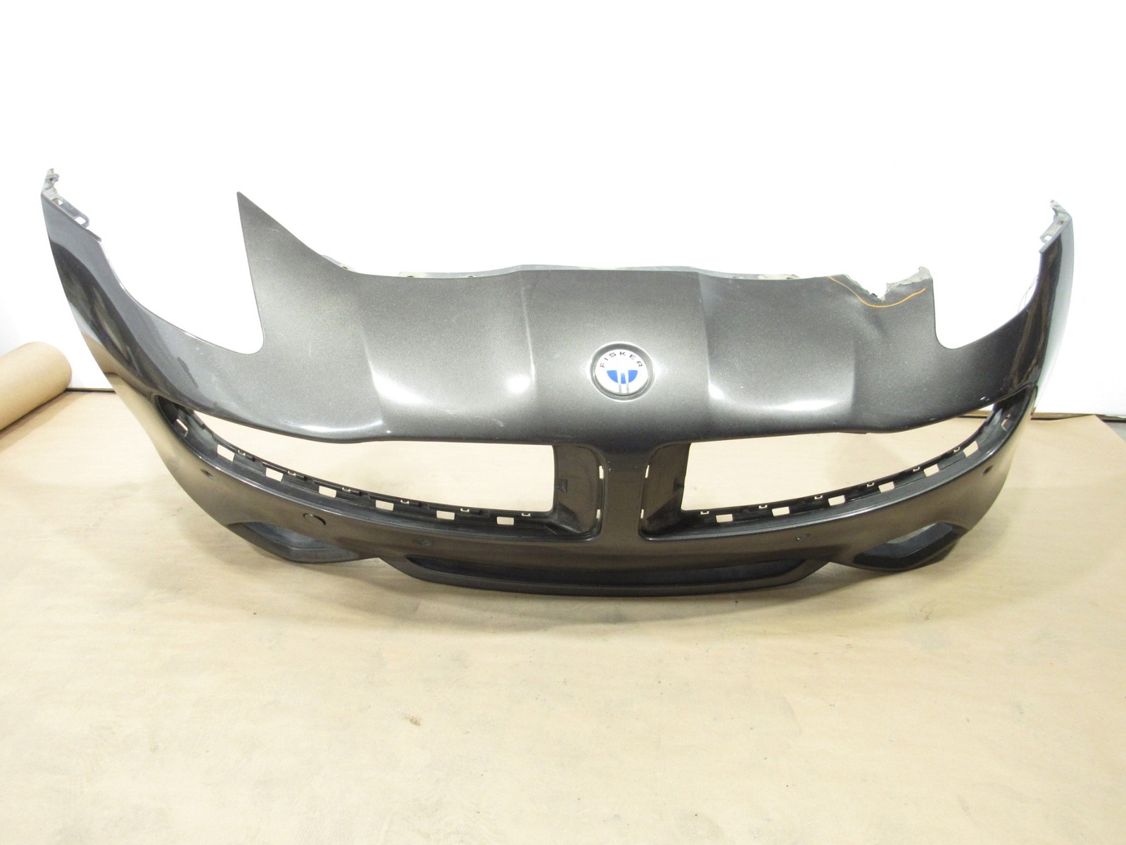 11 12 Fisker Karma 2012 Front Bumper Cover Shell Noted |:A