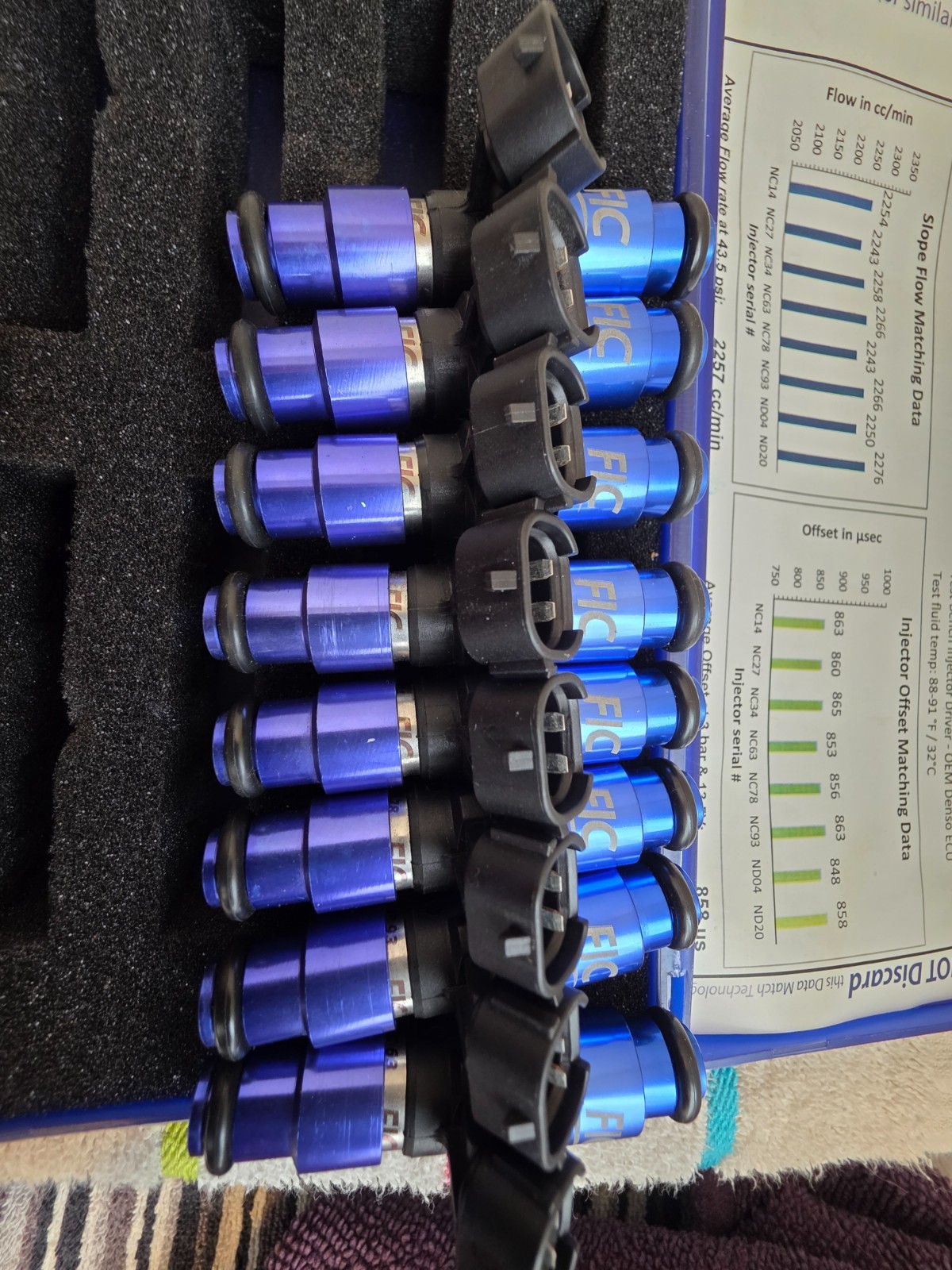 Fuel Injector Clinic 2150cc Fuel Injectors for and Chevrolet LS style intake Fuel Injector Clinic 2150cc Fuel Injectors for and Chevrolet LS style intake