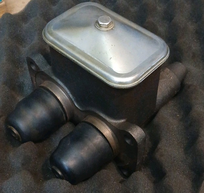 NOS International Dual Port Master Cylinder - 1960s International 900, 1000, C/D NOS International Dual Port Master Cylinder - 1960s International 900, 1000, C/D