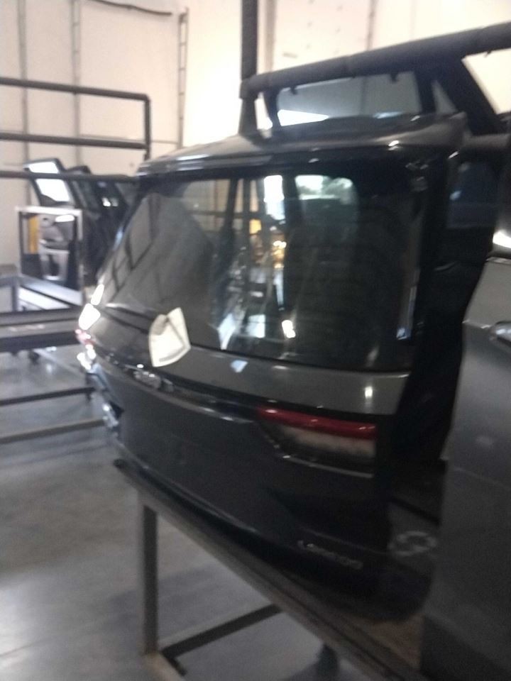 Trunk/Hatch/Tailgate 116.7\ Trunk/Hatch/Tailgate 116.7\