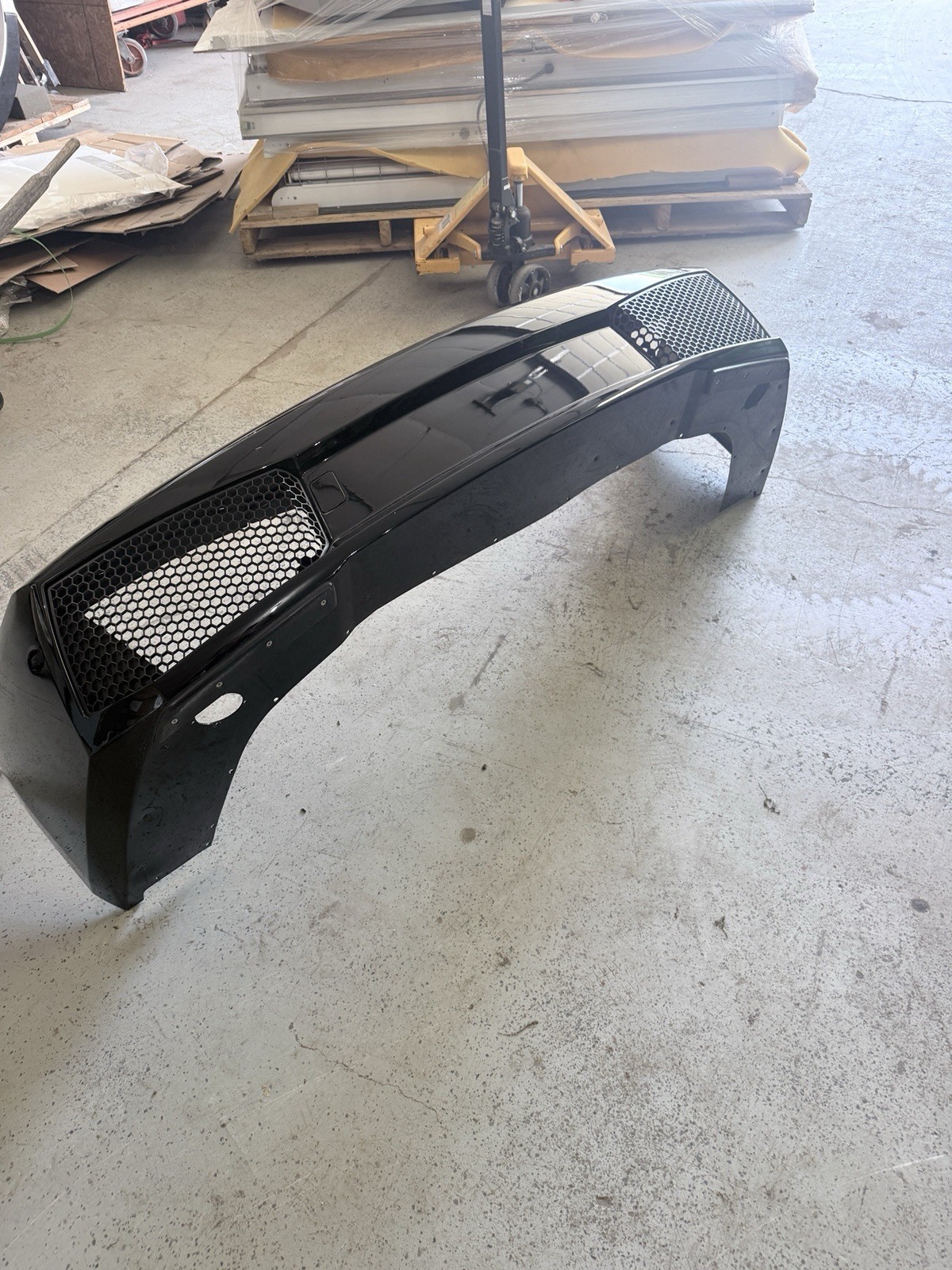 2004-2008 Lamborghini Gallardo Front Bumper OEM Complete 2004-2008 Lamborghini Gallardo Front Bumper OEM Complete