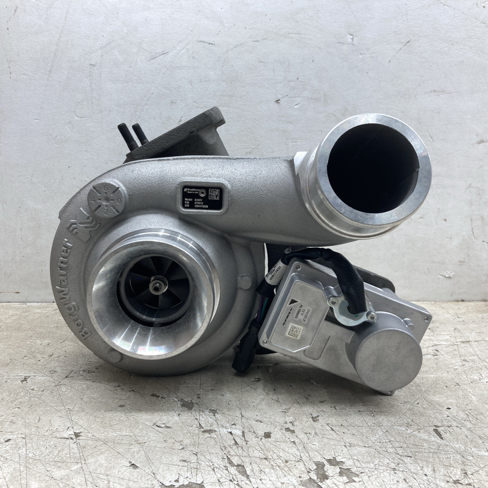 BorgWarner Turbocharger 5010313R94 (New Old Stock) BorgWarner Turbocharger 5010313R94 (New Old Stock)