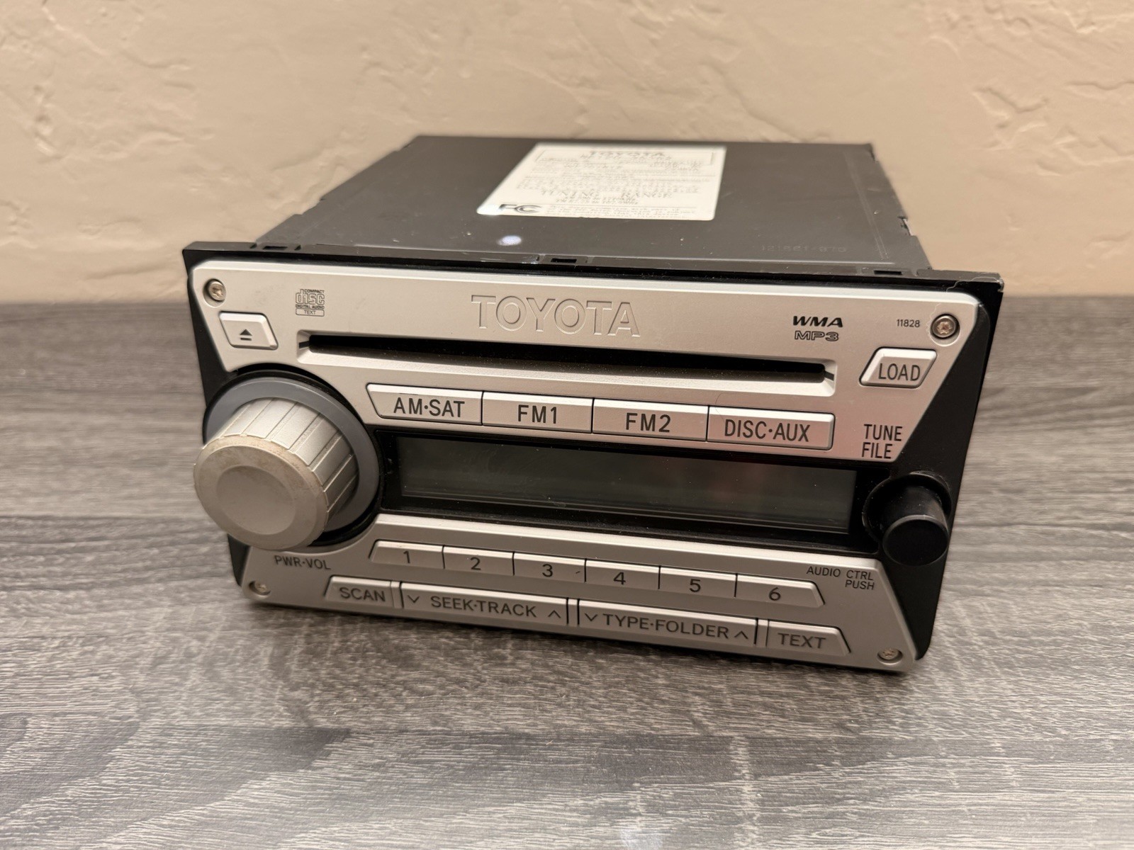 2007-2010 Toyota FJ Cruiser Radio Stereo MP3 CD Player AM/FM 86120-35382