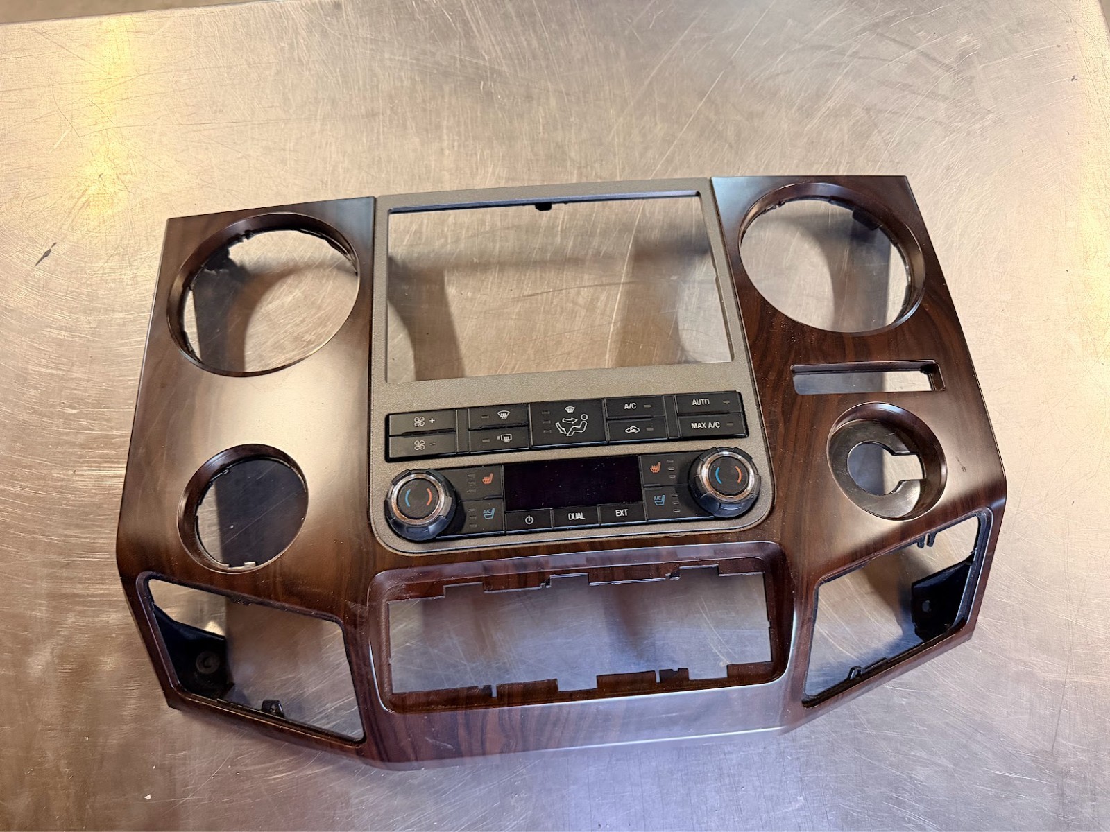 2012 Ford F250 center dash, from Lariat Ultimate with auto climate control 2012 Ford F250 center dash, from Lariat Ultimate with auto climate control