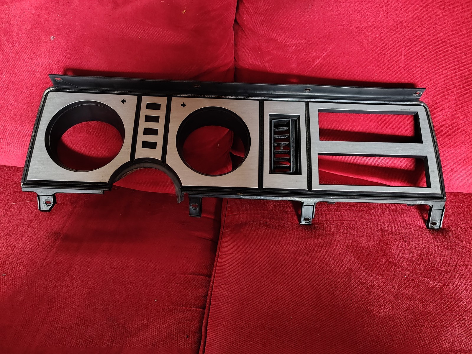 Bronco 1980s Ford Bronco II Ranger Black Dashboard Cluster Trim Bezel OEM Bronco 1980s Ford Bronco II Ranger Black Dashboard Cluster Trim Bezel OEM