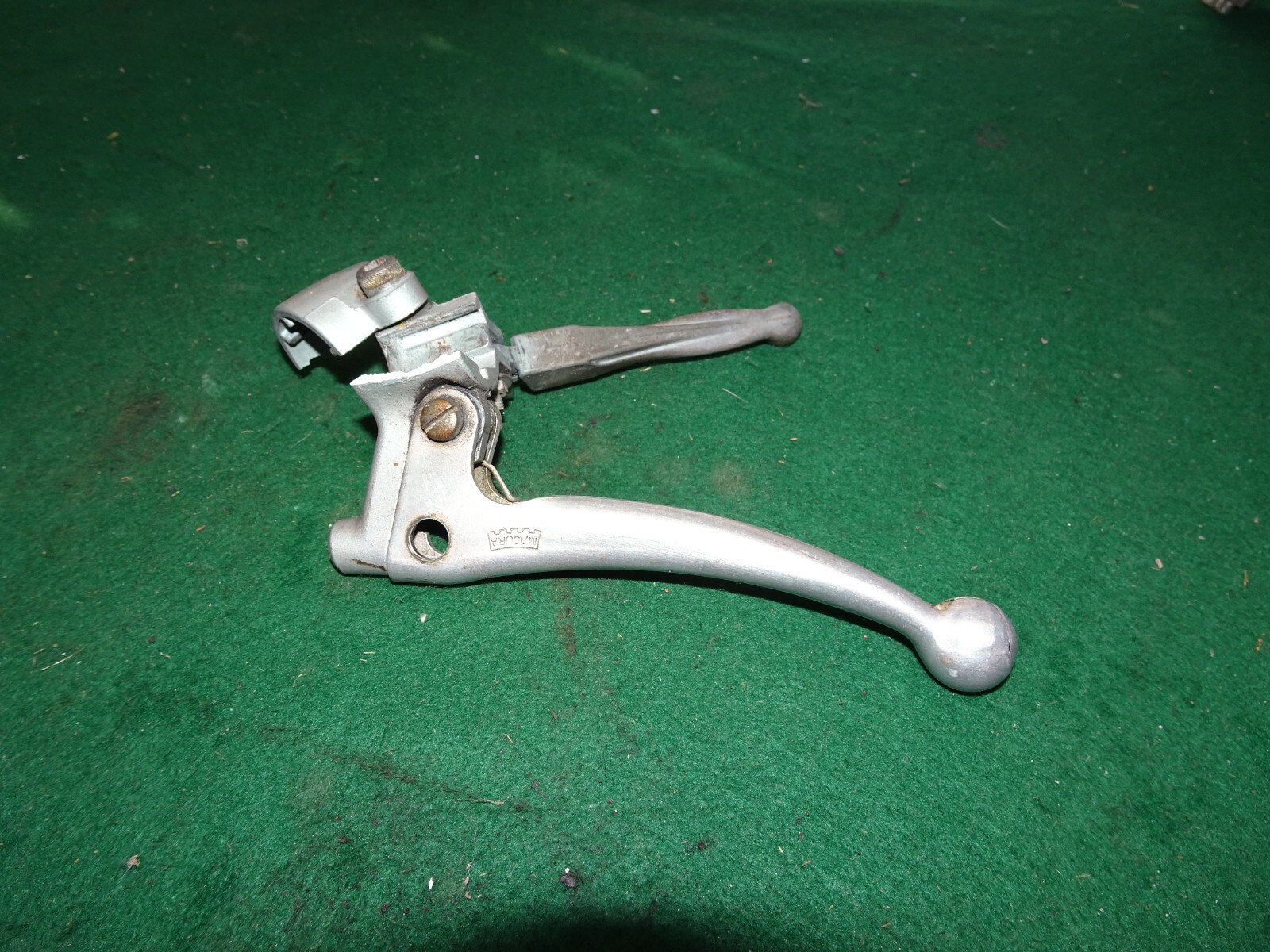 Odyssey Puch Maxi Magura Clutch Brake Assembly (Broken Clamp) 2 good levers. Odyssey Puch Maxi Magura Clutch Brake Assembly (Broken Clamp) 2 good levers.